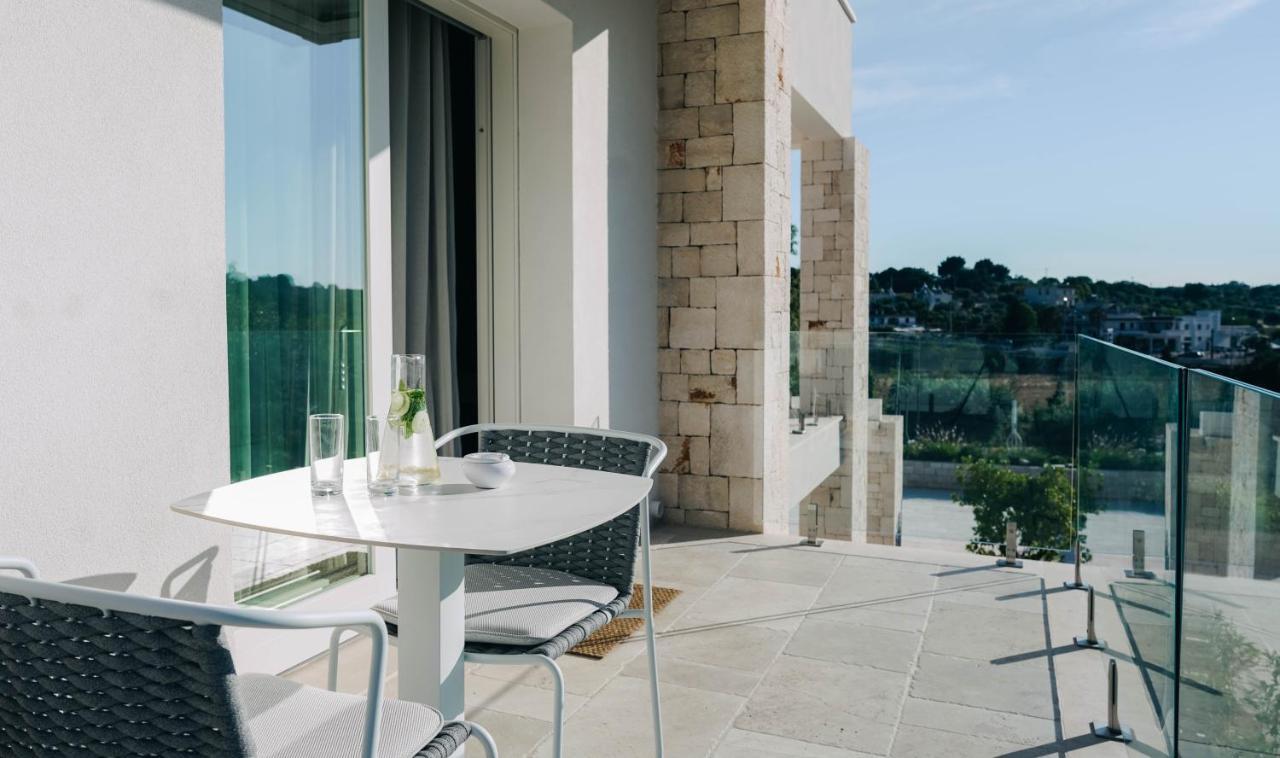 Essenza Relais Contemporaneo Bed and Breakfast Cisternino Eksteriør billede