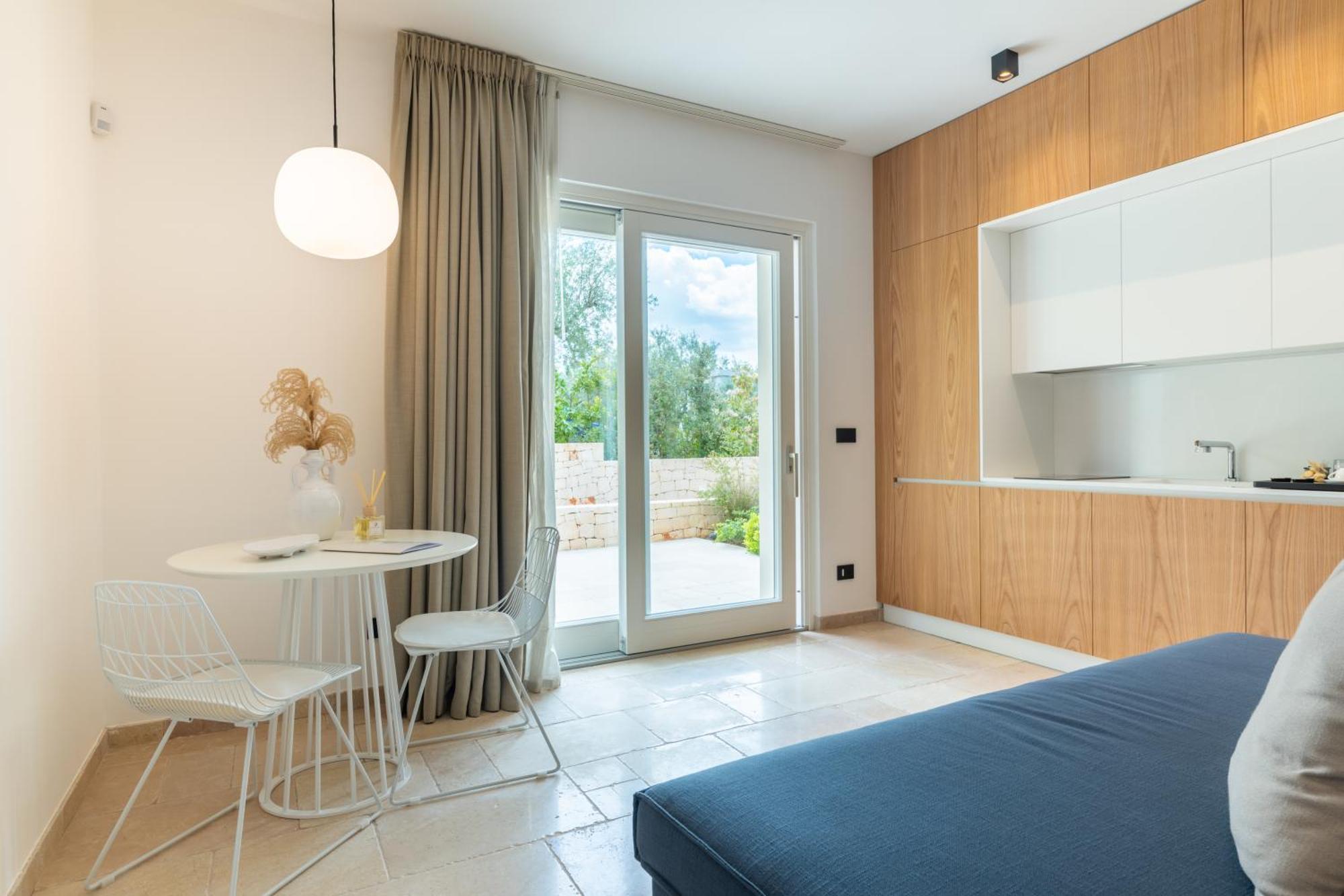 Essenza Relais Contemporaneo Bed and Breakfast Cisternino Eksteriør billede