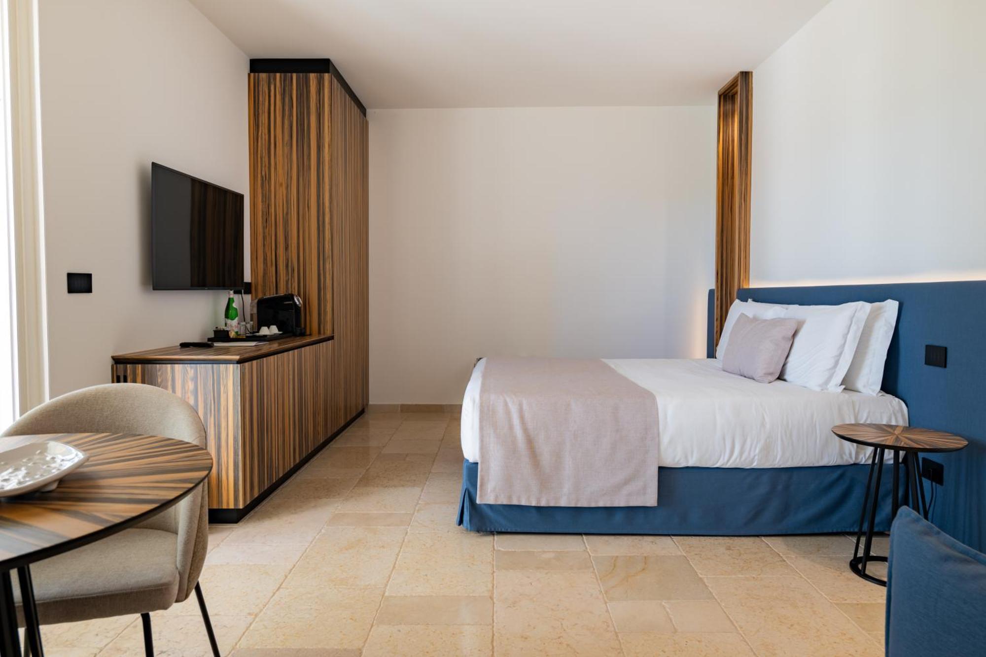 Essenza Relais Contemporaneo Bed and Breakfast Cisternino Eksteriør billede