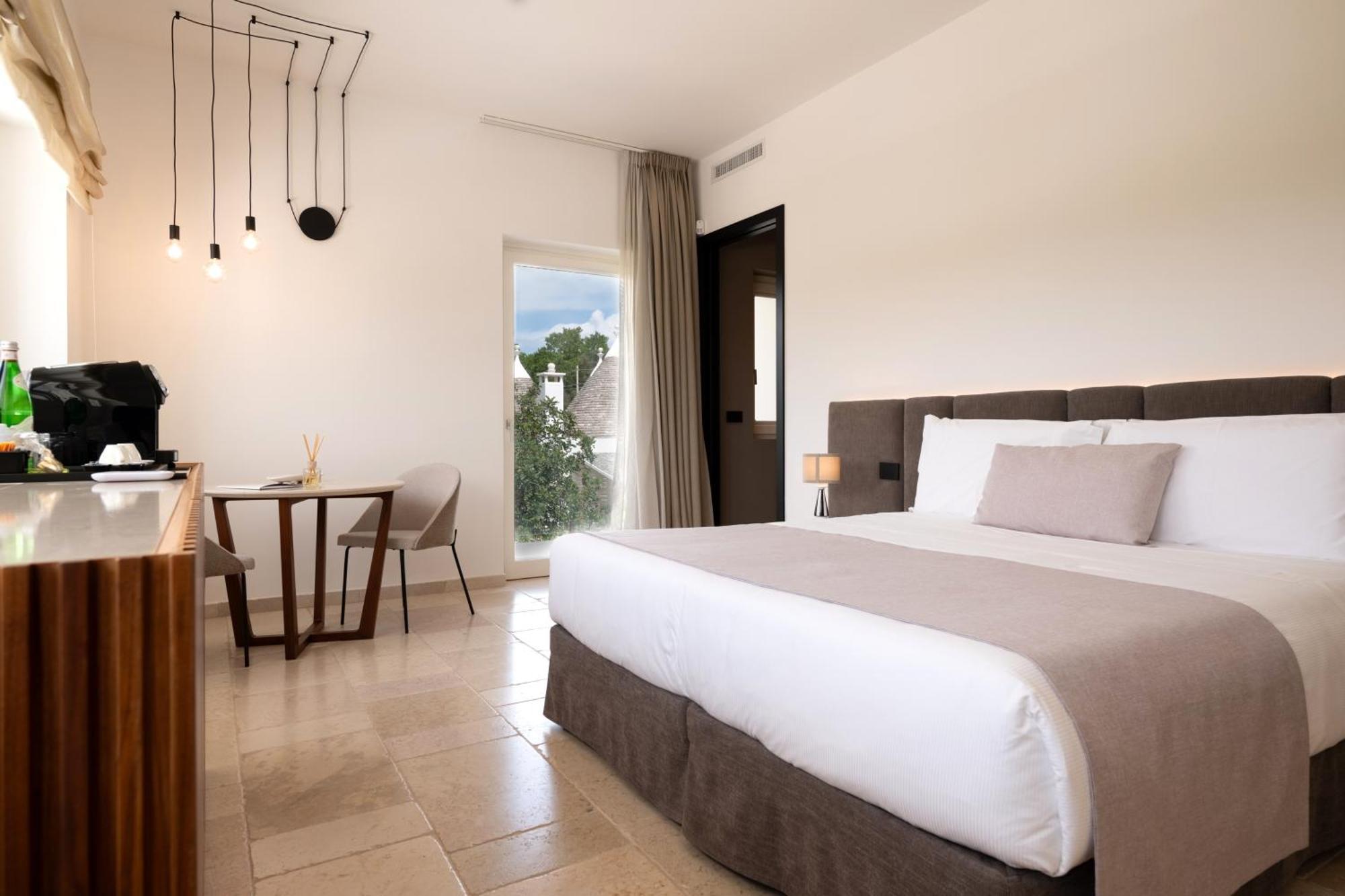 Essenza Relais Contemporaneo Bed and Breakfast Cisternino Eksteriør billede