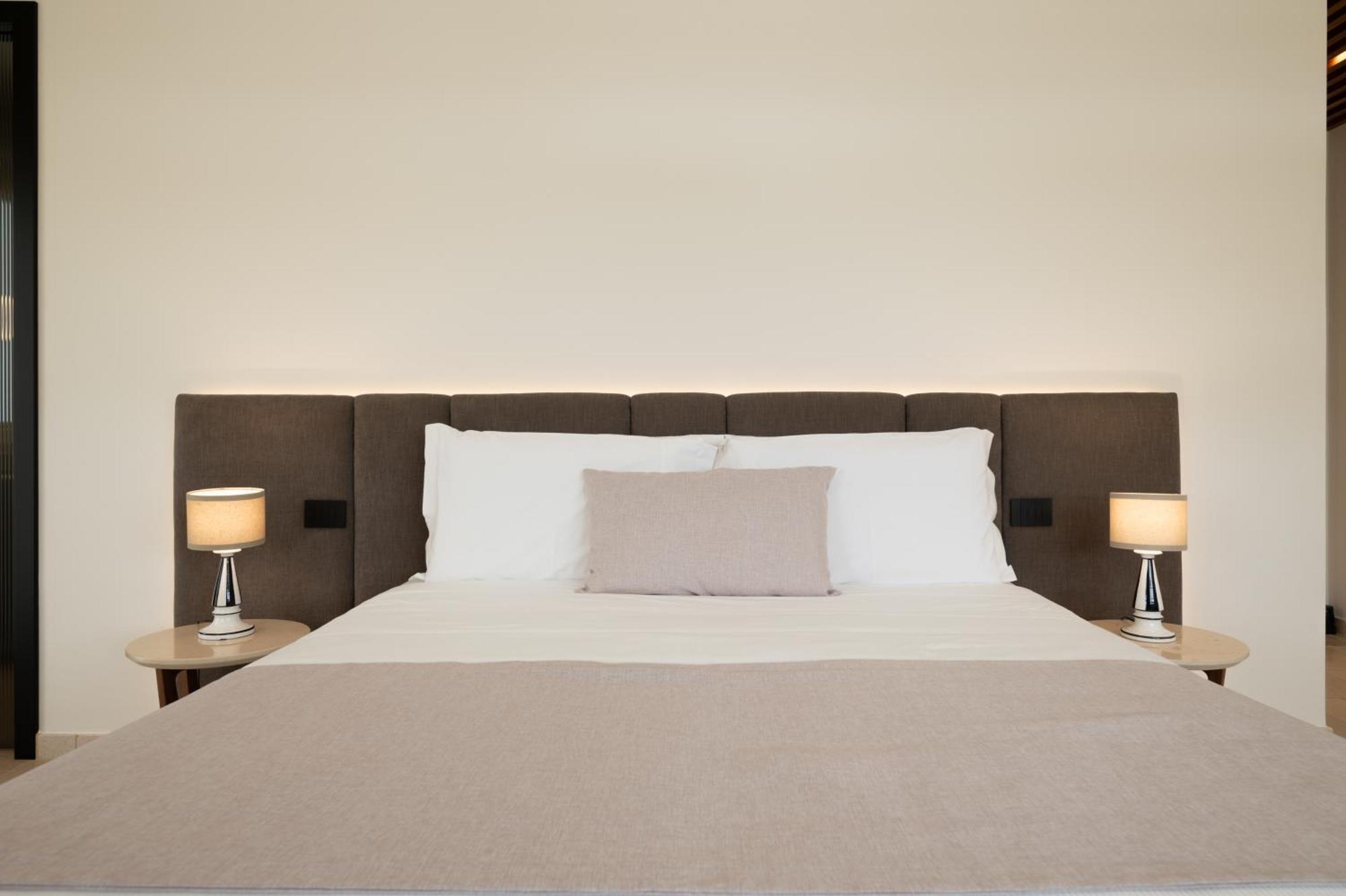Essenza Relais Contemporaneo Bed and Breakfast Cisternino Eksteriør billede
