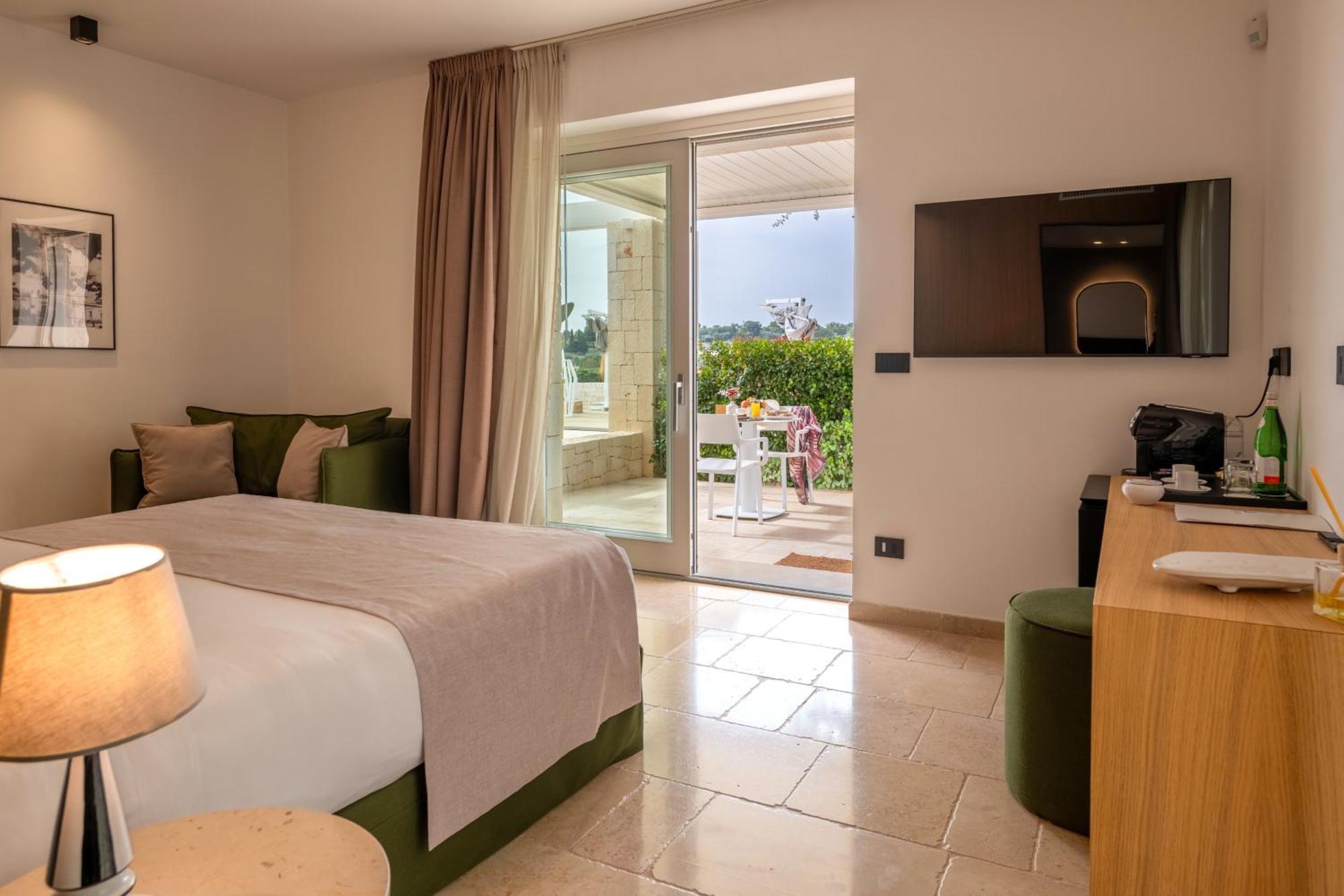 Essenza Relais Contemporaneo Bed and Breakfast Cisternino Eksteriør billede