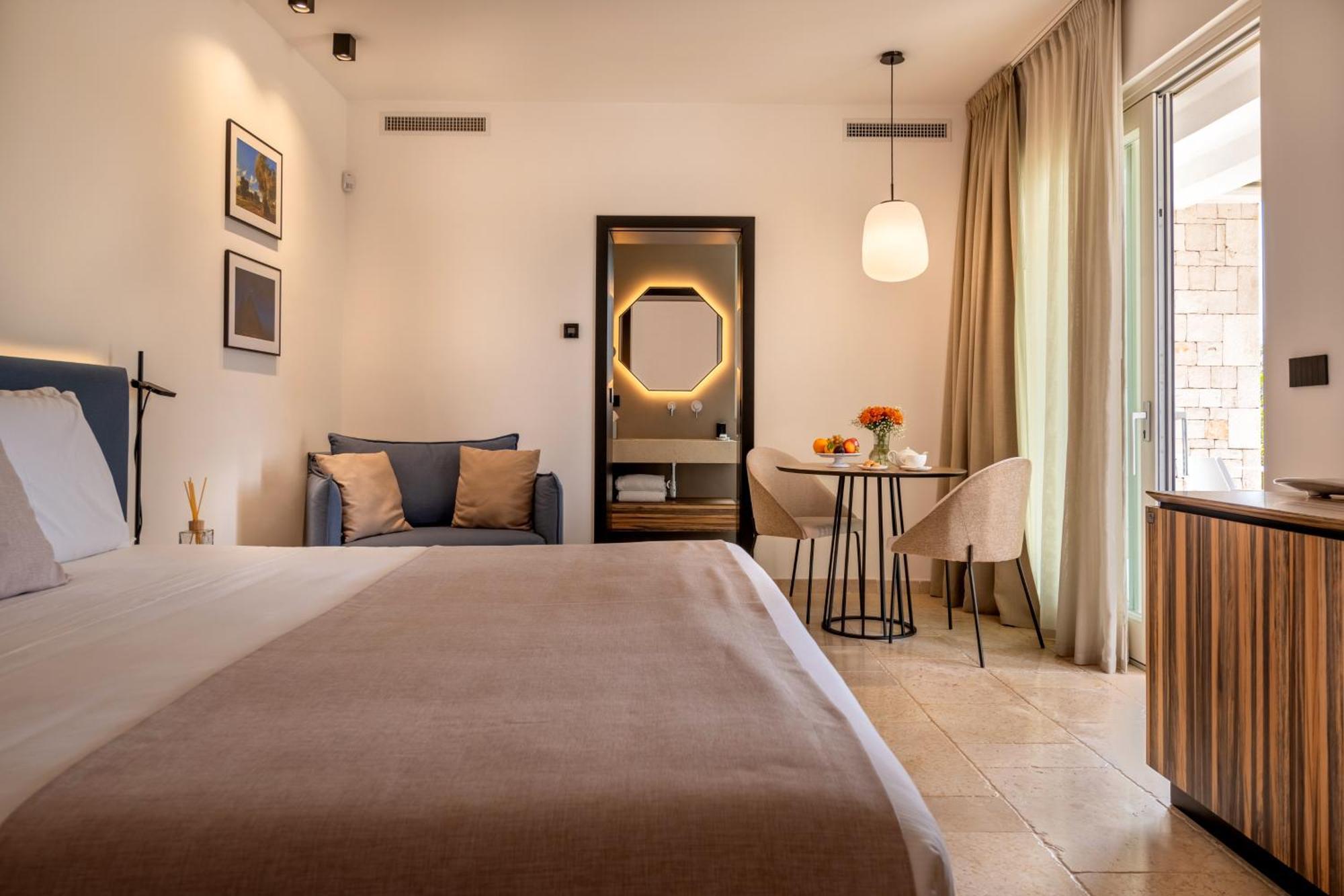 Essenza Relais Contemporaneo Bed and Breakfast Cisternino Eksteriør billede