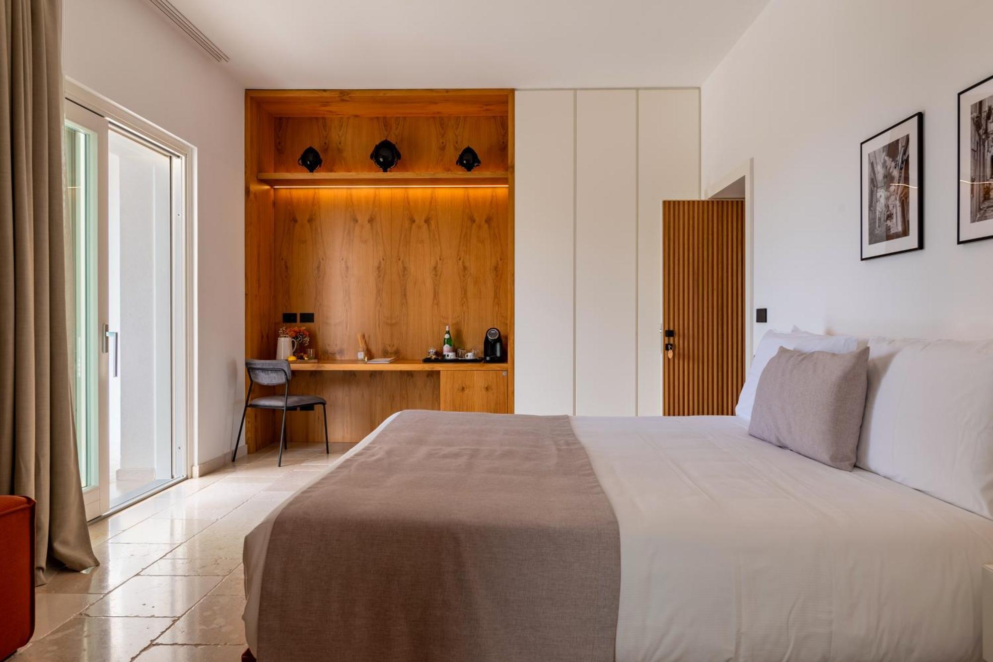 Essenza Relais Contemporaneo Bed and Breakfast Cisternino Eksteriør billede